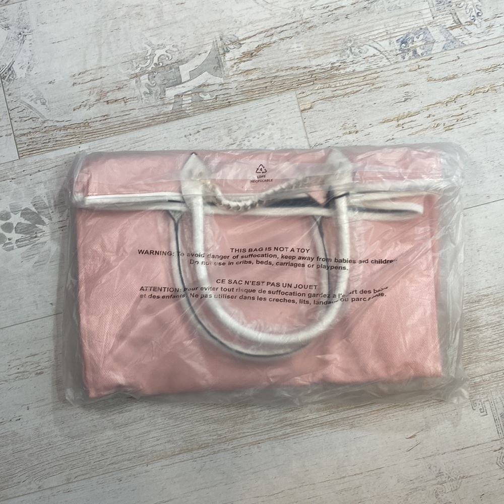 Victorias Secret Shanghai Fashion Show Light Pink and White Tote Bag - Picture 4 of 4